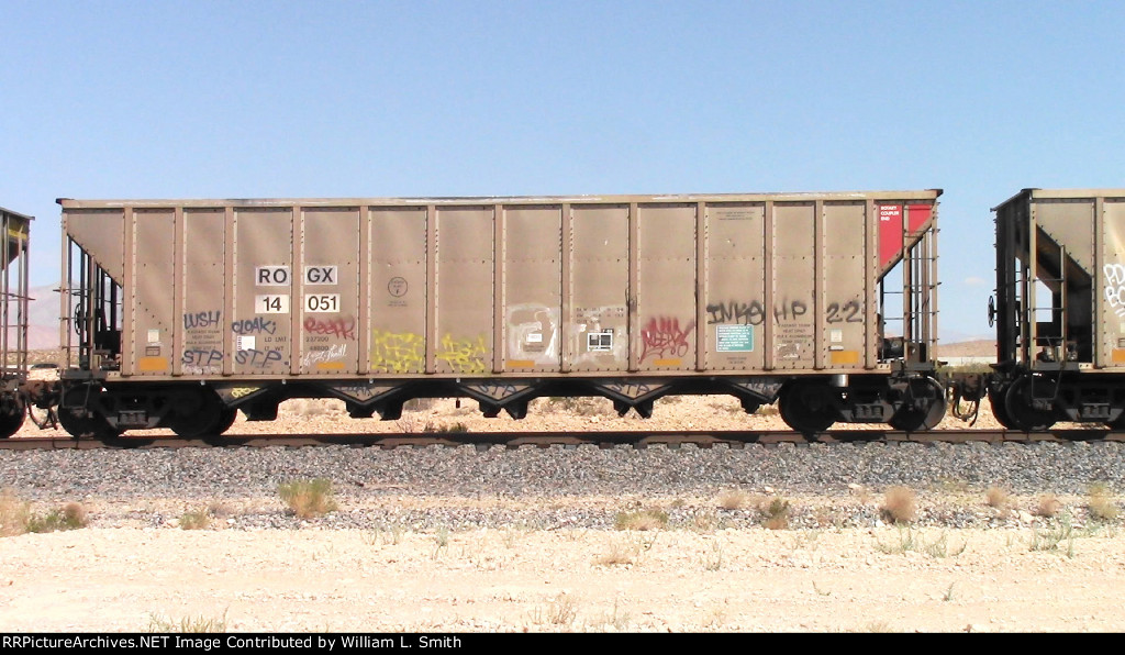 WB Unit Loaded Open Hooper Frt at Erie NV W-MdTrnSv-pshrs -18